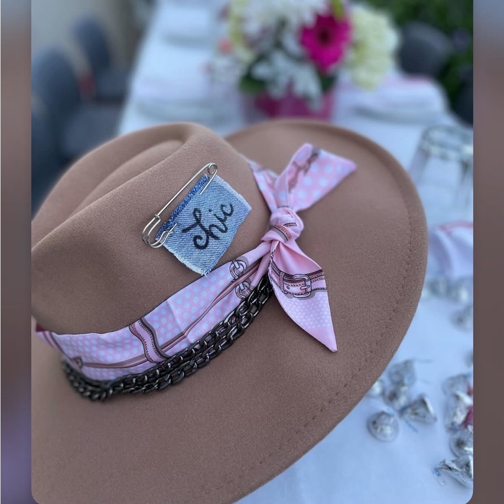 Chic Women's Tan Hat with Pink Accents